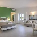 Bed & Breakfast Isola Charm - Pool & Nature 4*