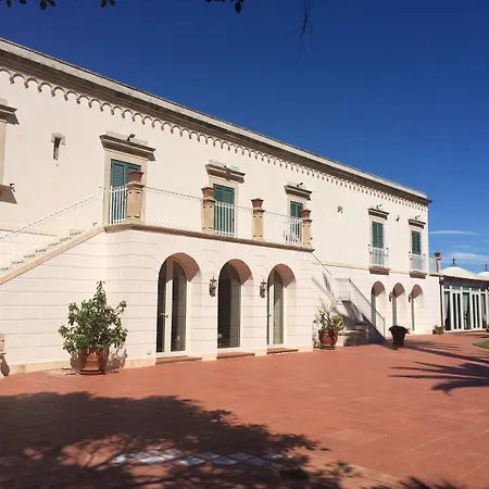 Isola Charm - Pool & Nature ベッド・アンド・ブレックファスト