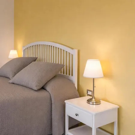 Isola Charm - Pool & Nature Bed & Breakfast 4*