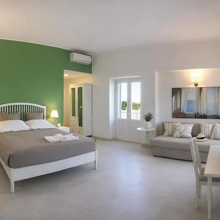 Bed & Breakfast Isola Charm - Pool & Nature 4*