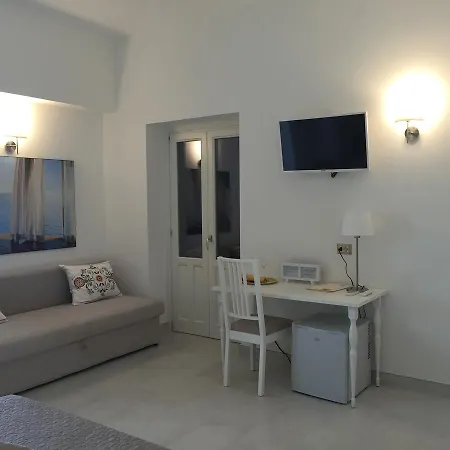 Isola Charm - A Historic Near Punta Del Pero فندق مبيت وإفطار سيراكوزا