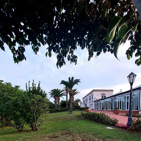 Frühstückspension Isola Charm - A Historic Near Punta Del Pero Syrakus